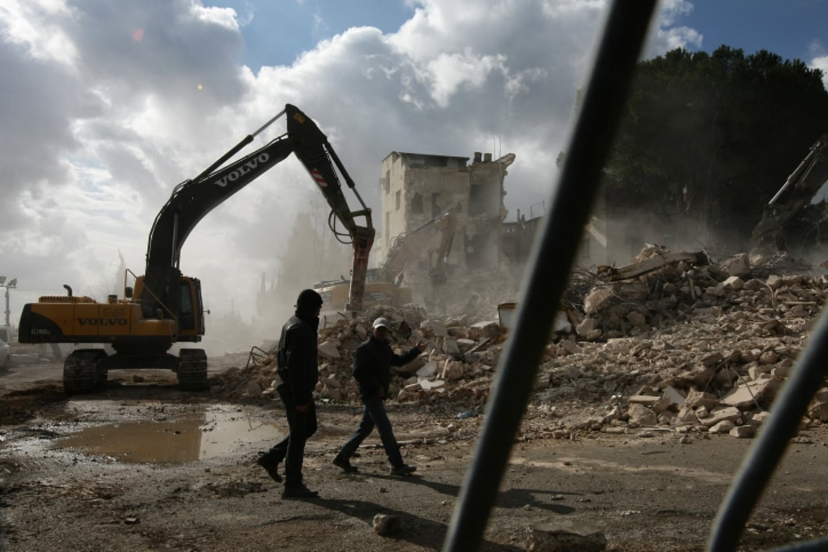 כיכר היום: מתפללים למזרח