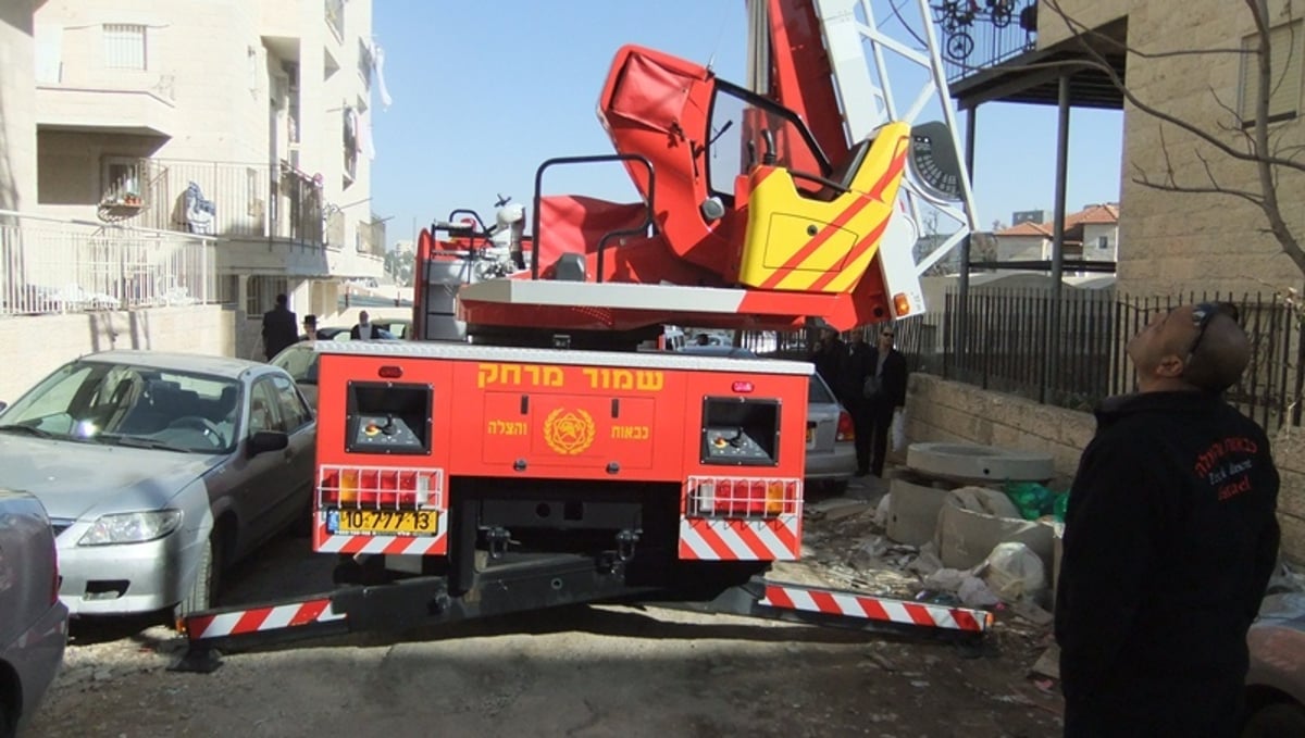 מכבי האש, וסולם הגבהים במאה שערים • צפו בגלריה