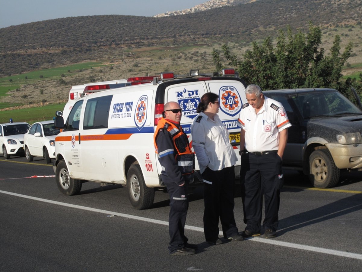 תמונות אסון: הרוג בתאונה בצפון, קצין משטרה נפצע