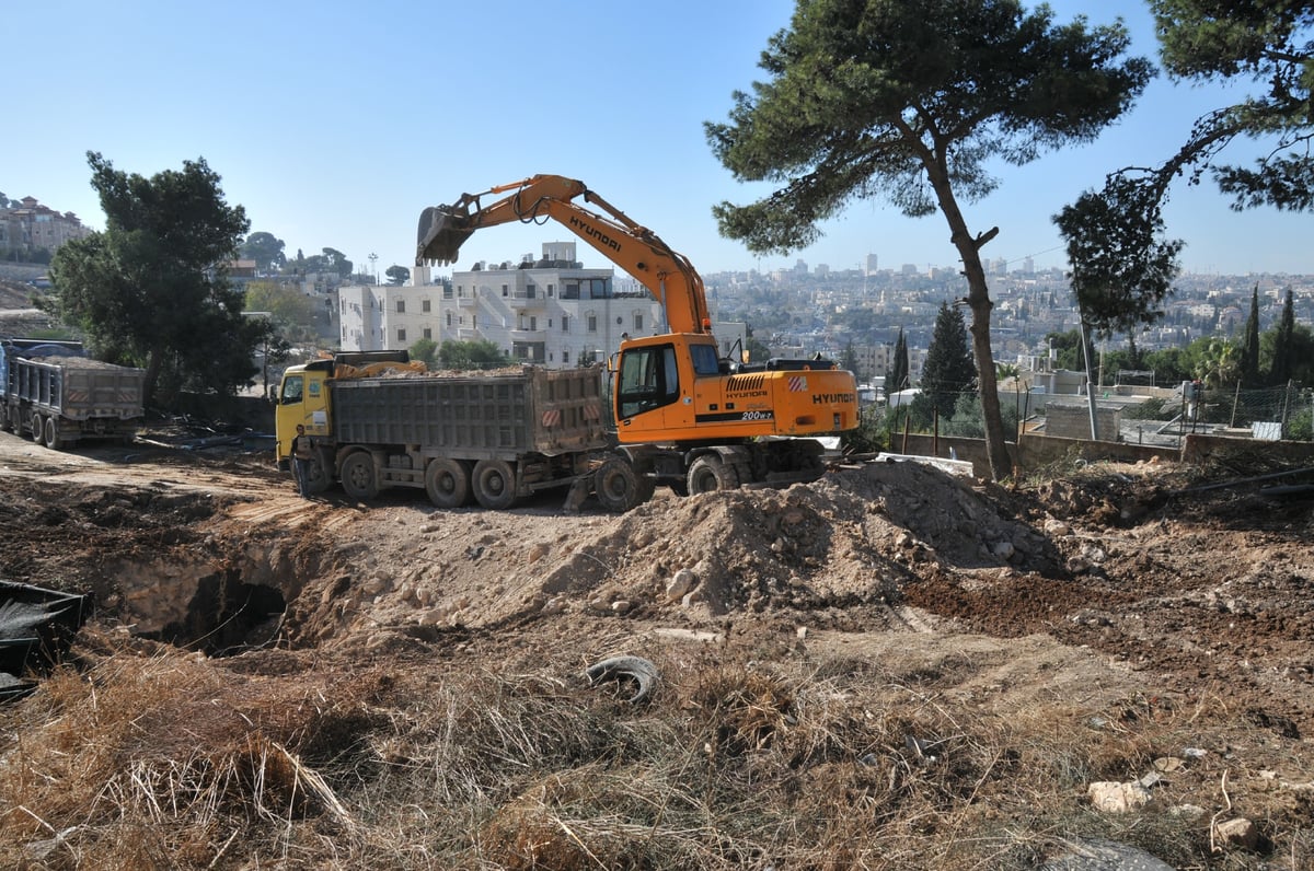 מחר: מועמד לנשיאות ארה"ב יניח אבן-פינה לשכונת בית אורות במזרח ירושלים