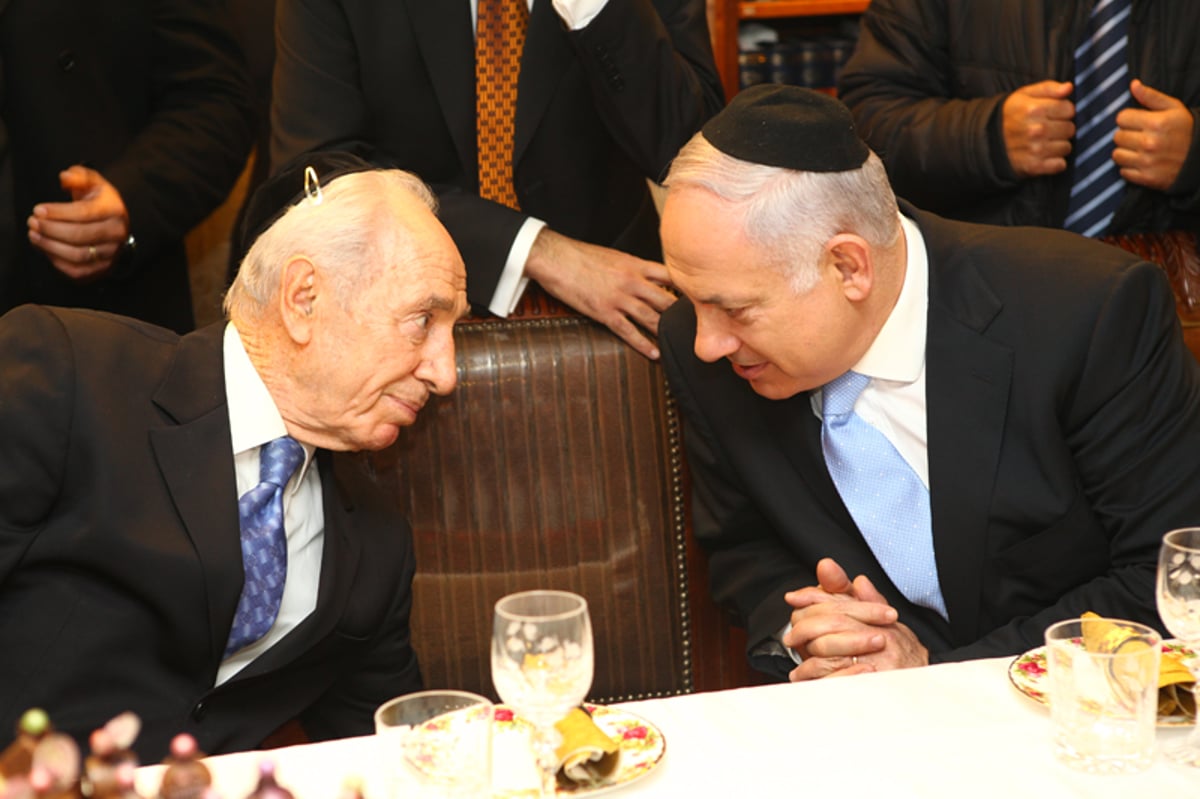 על כסאו לא יישב זר