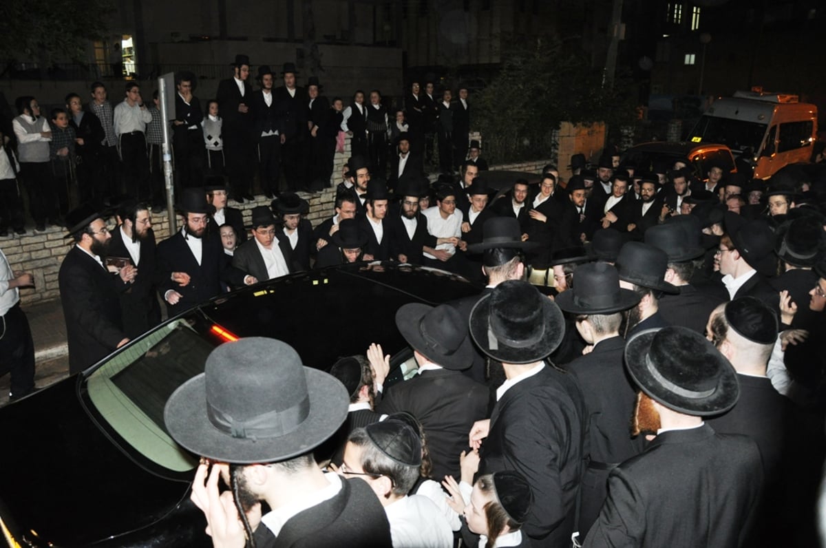 האדמו"ר מסאטמר בבני- ברק: המונים קיבלו את פניו