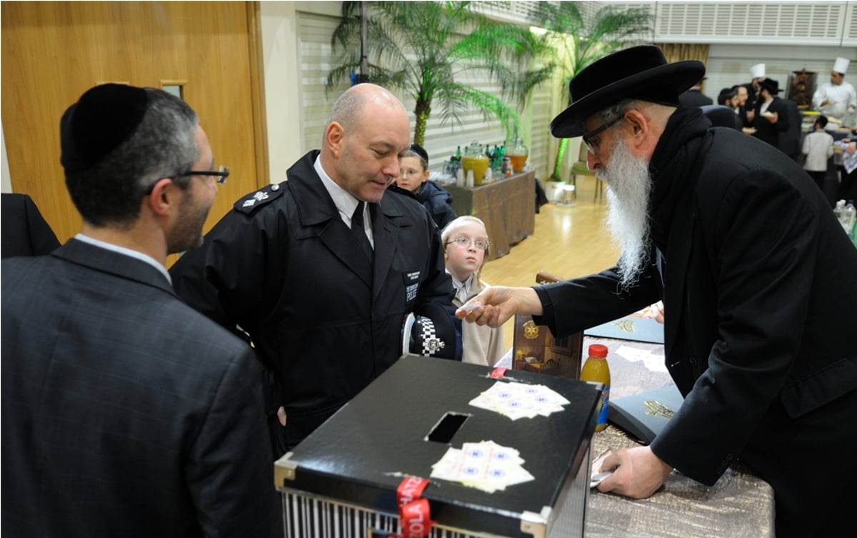 עשו כבוד ל"הצלה" לונדון