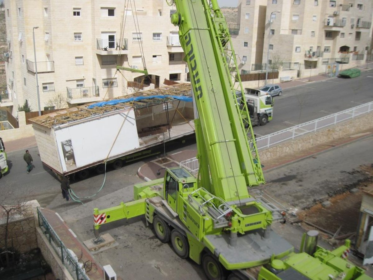 ברדיטשוב הקימה אוהל מחאה בביתר-עלית: "נאבק עד הסוף"