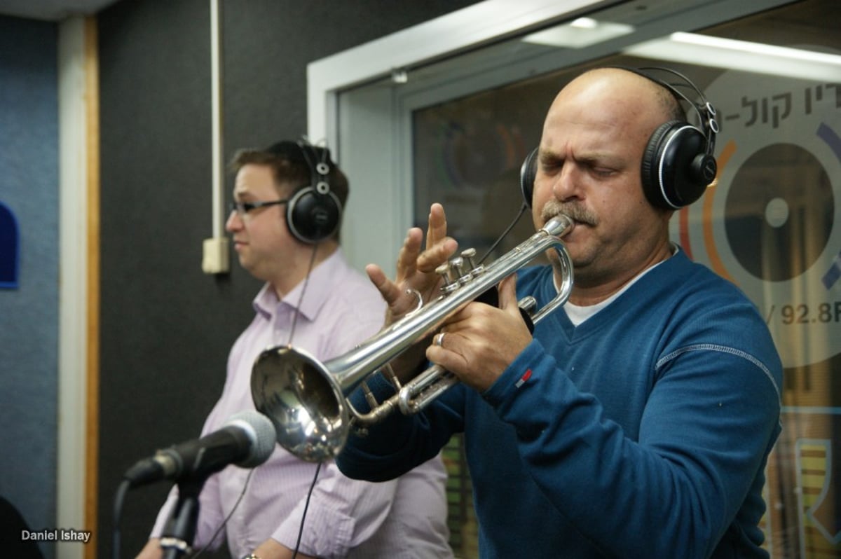 בשידור חי: ישי לפידות הפתיע את אוהד מושקוביץ