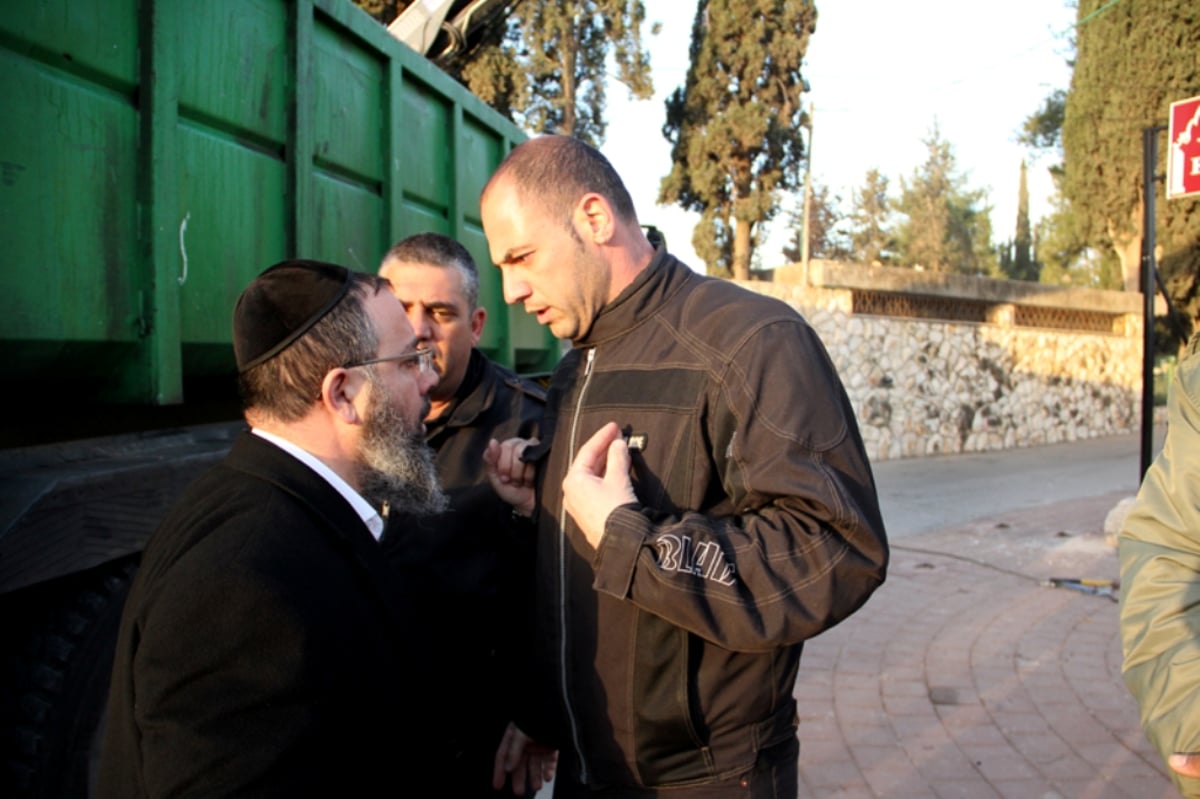 תלמידיו של הרב משה בן-טוב זצ"ל: "עיריית ירושלים חיללה את קבר המקובל"