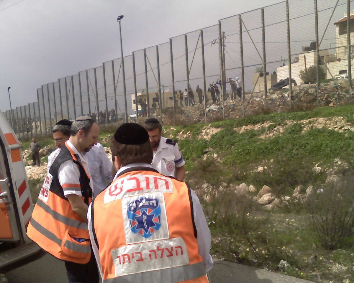 חרדים נפצעו בתאונה: "זה פיגוע טרור"