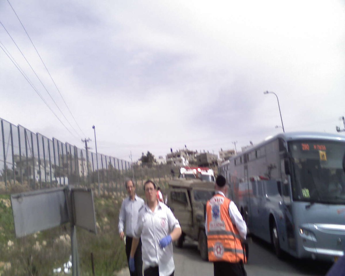 חרדים נפצעו בתאונה: "זה פיגוע טרור"