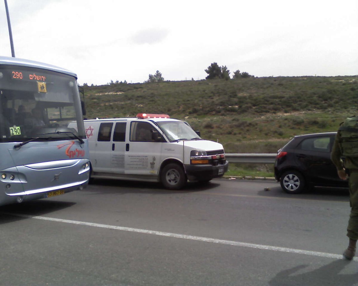 חרדים נפצעו בתאונה: "זה פיגוע טרור"