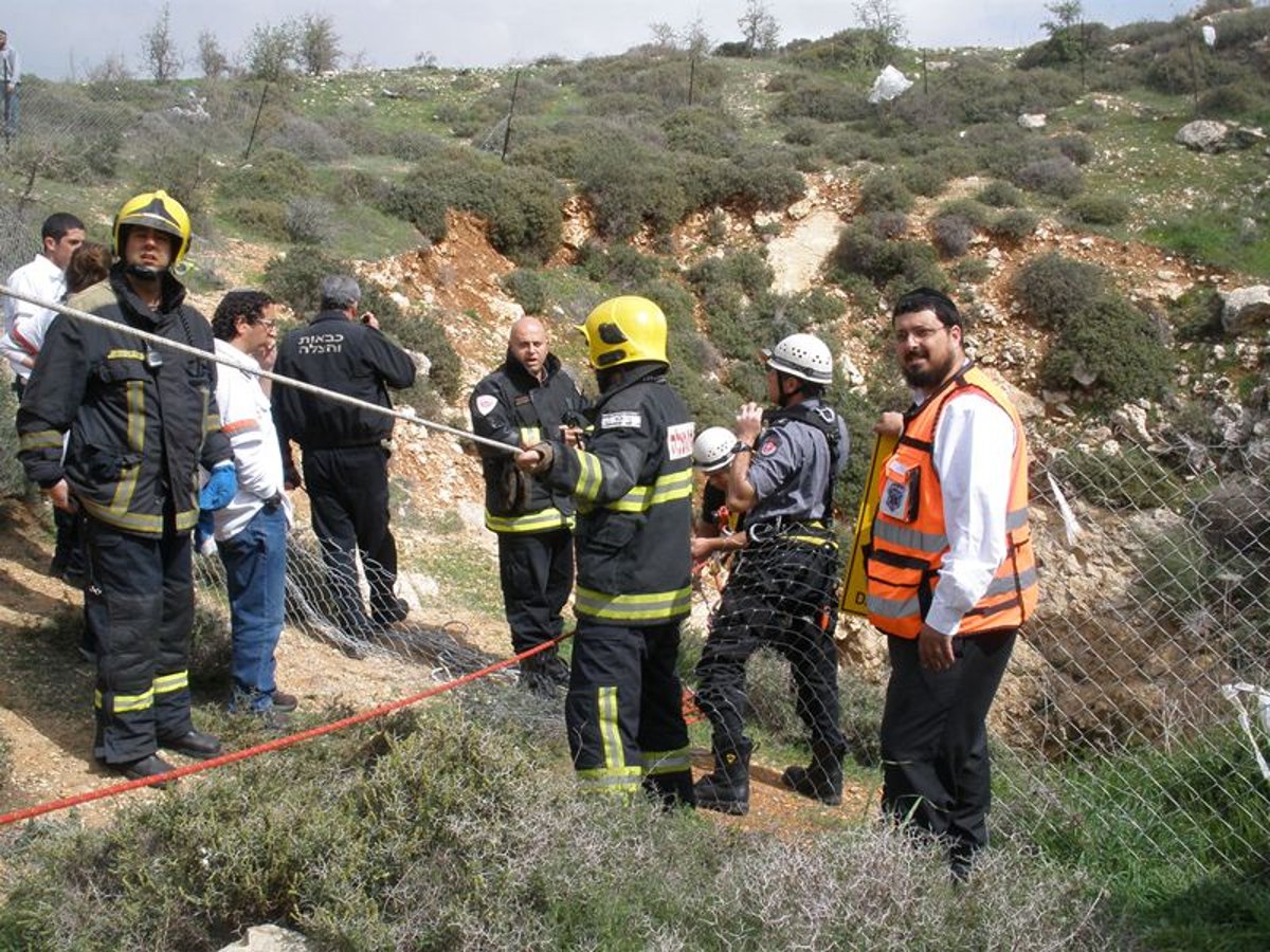 נער בן 15 נפל לבור בעומק 30 מטרים. צפו בתמנות החילוץ