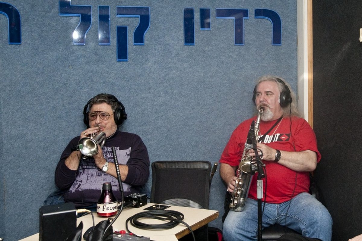 המפיק חסיד בעלזא, האלבום חב"די