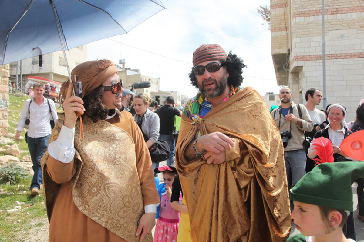 ראשי היישוב בחברון התחפשו לקדאפי