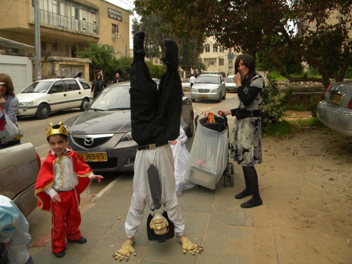 גלריית ענק: עד דלא ידע, גרסת בני-ברק