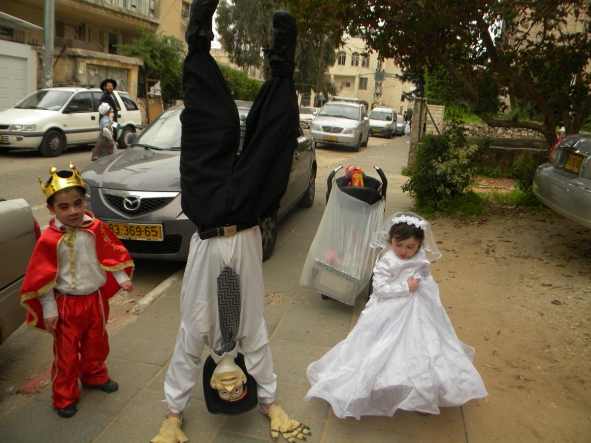 גלריית ענק: עד דלא ידע, גרסת בני-ברק