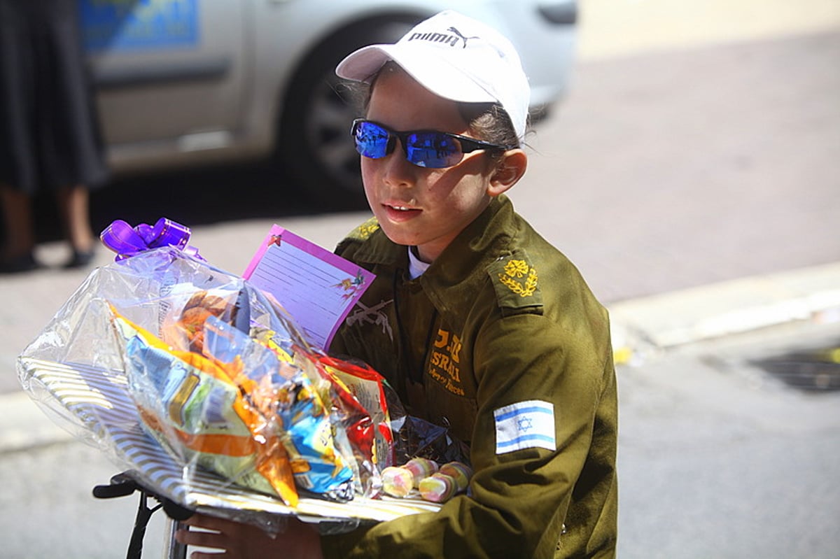 שמחה ללא הפסקה: ירושלים חוגגת פורים > תיעוד מרהיב