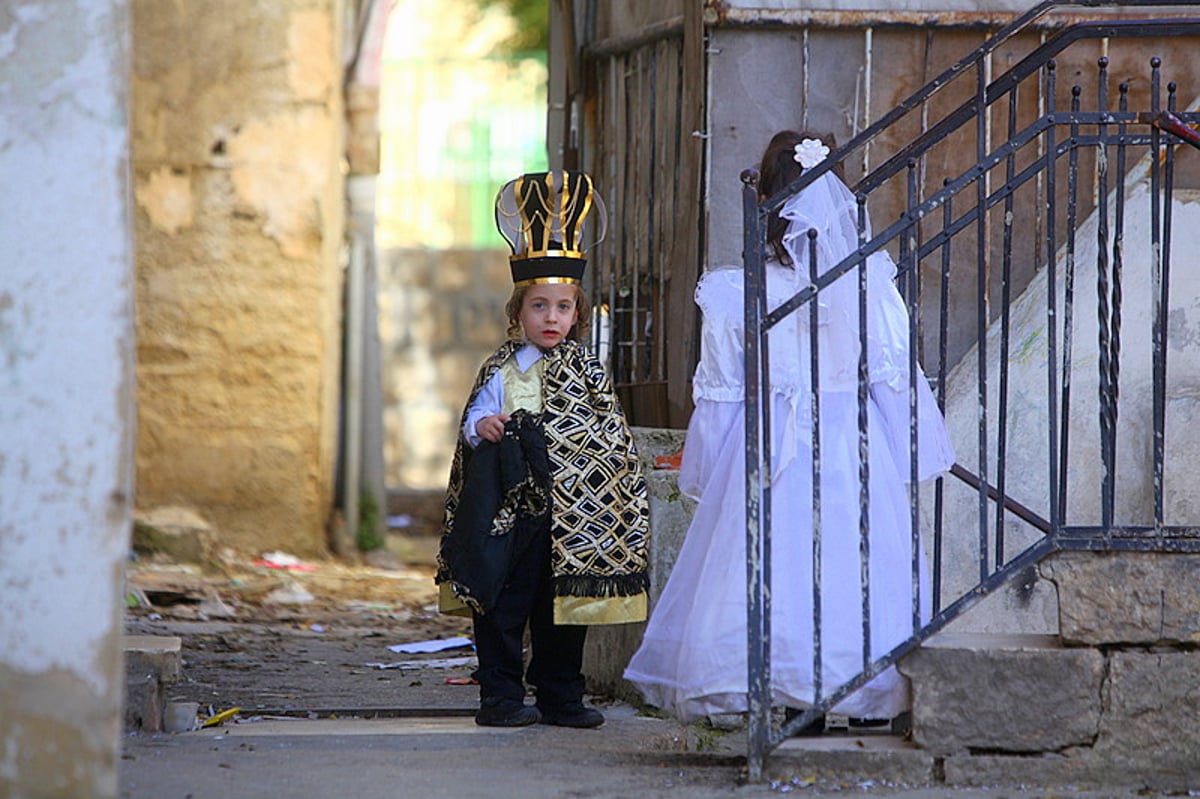 שמחה ללא הפסקה: ירושלים חוגגת פורים > תיעוד מרהיב