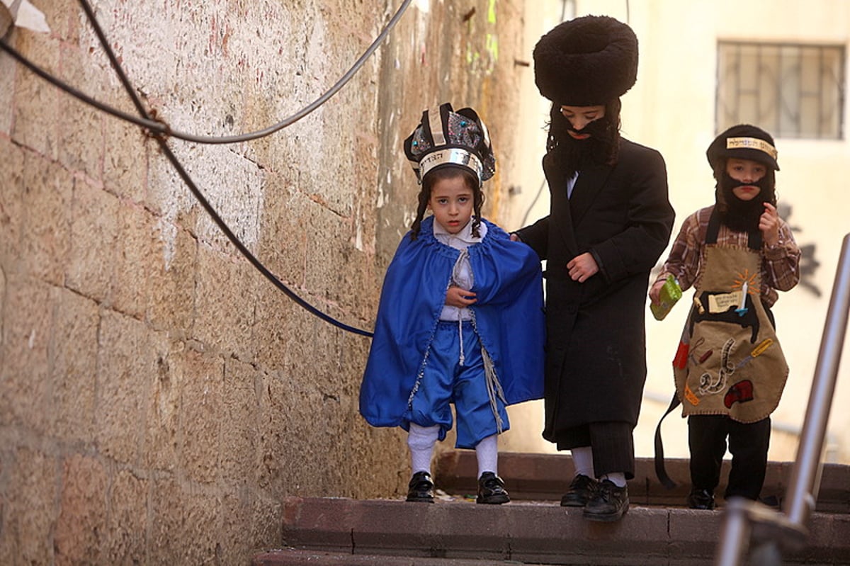 שמחה ללא הפסקה: ירושלים חוגגת פורים > תיעוד מרהיב