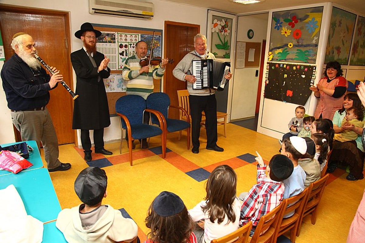 לראות ולא להאמין: פריחה יהודית בבלקן