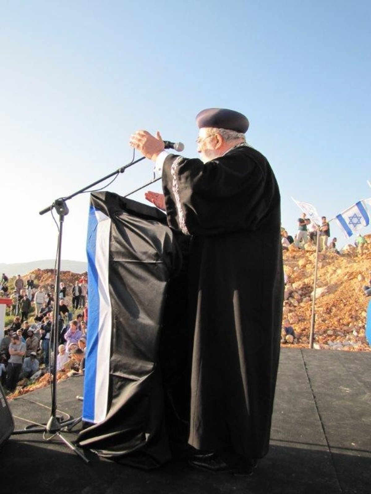 חודש אחרי הטבח: אבן פינה לבית מדרש על שם הקדושים