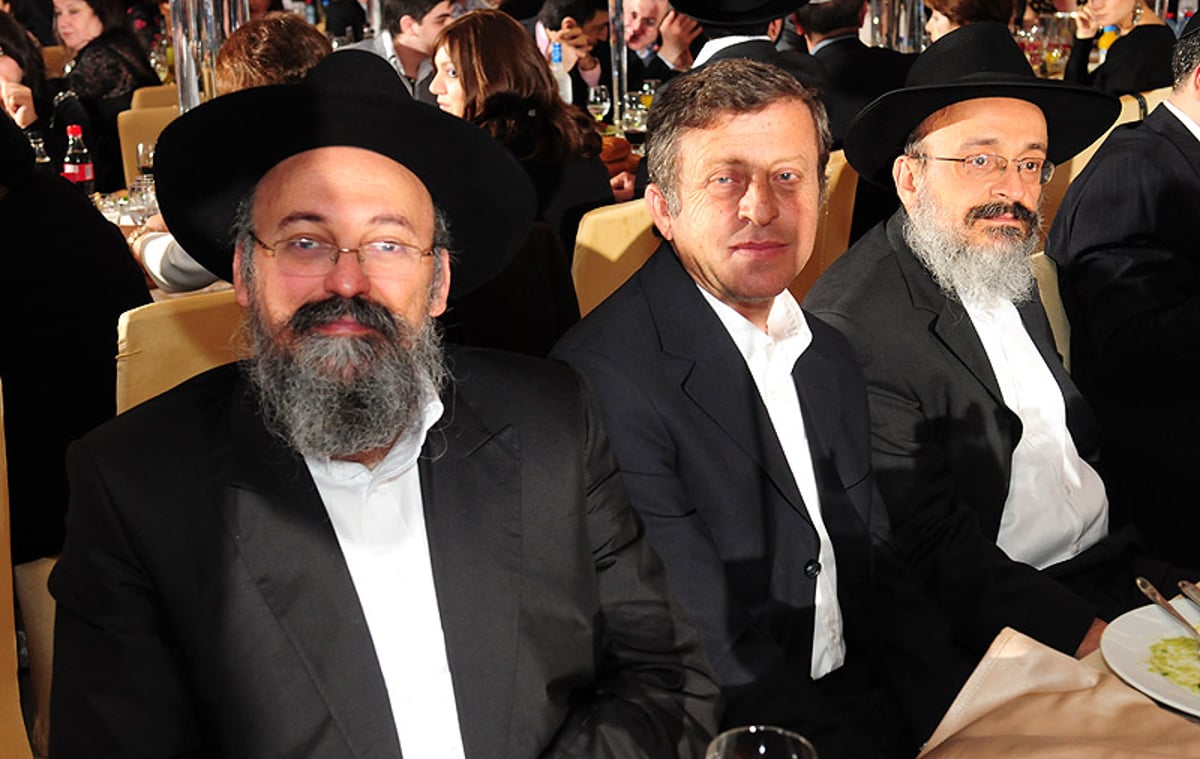 צפו: הנס של רבי יעקב גאגולה נחגג באירוע יוקרה