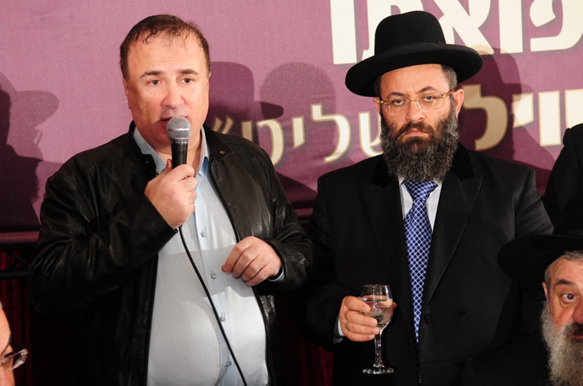 צפו: הנס של רבי יעקב גאגולה נחגג באירוע יוקרה