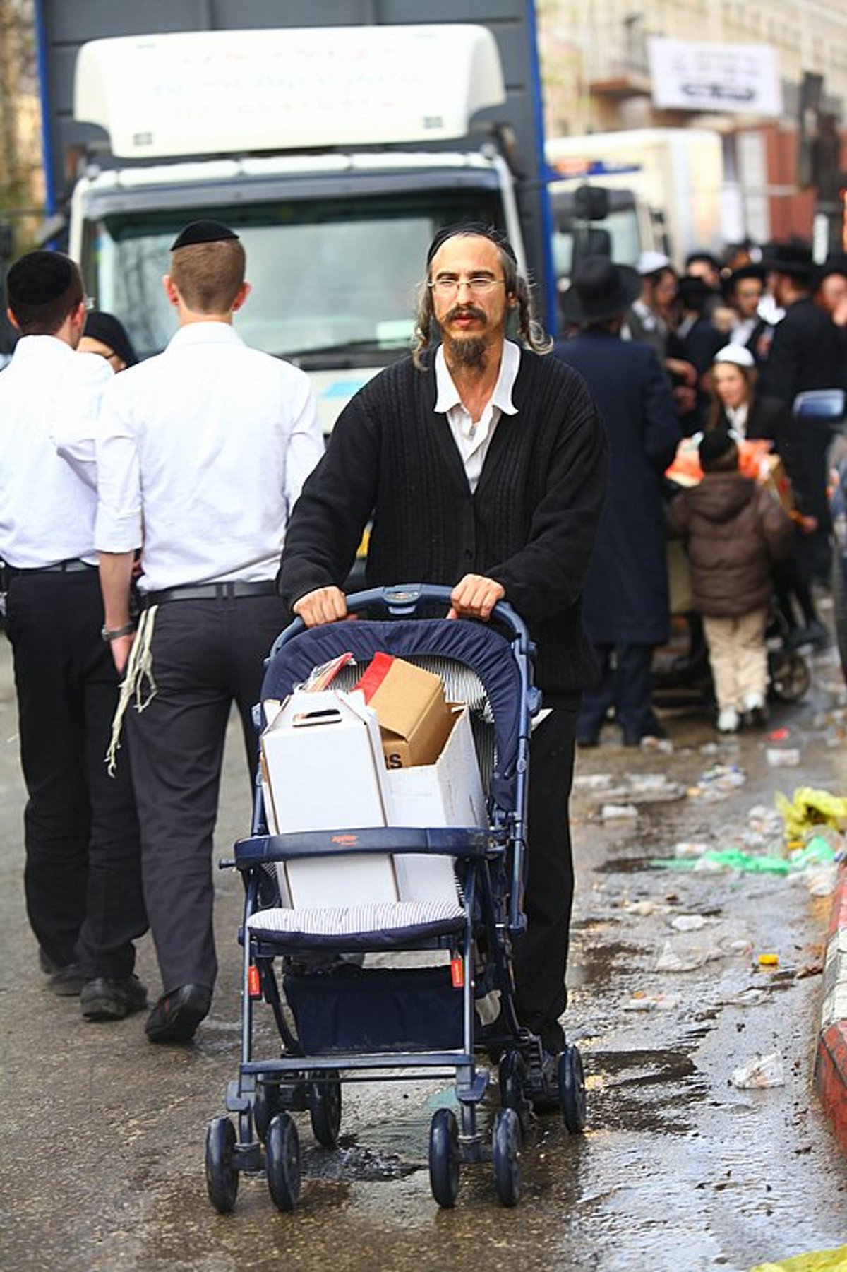 ירושלים כשרה לפסח: ההכנות לחג החרות בבירה, תיעוד ענק