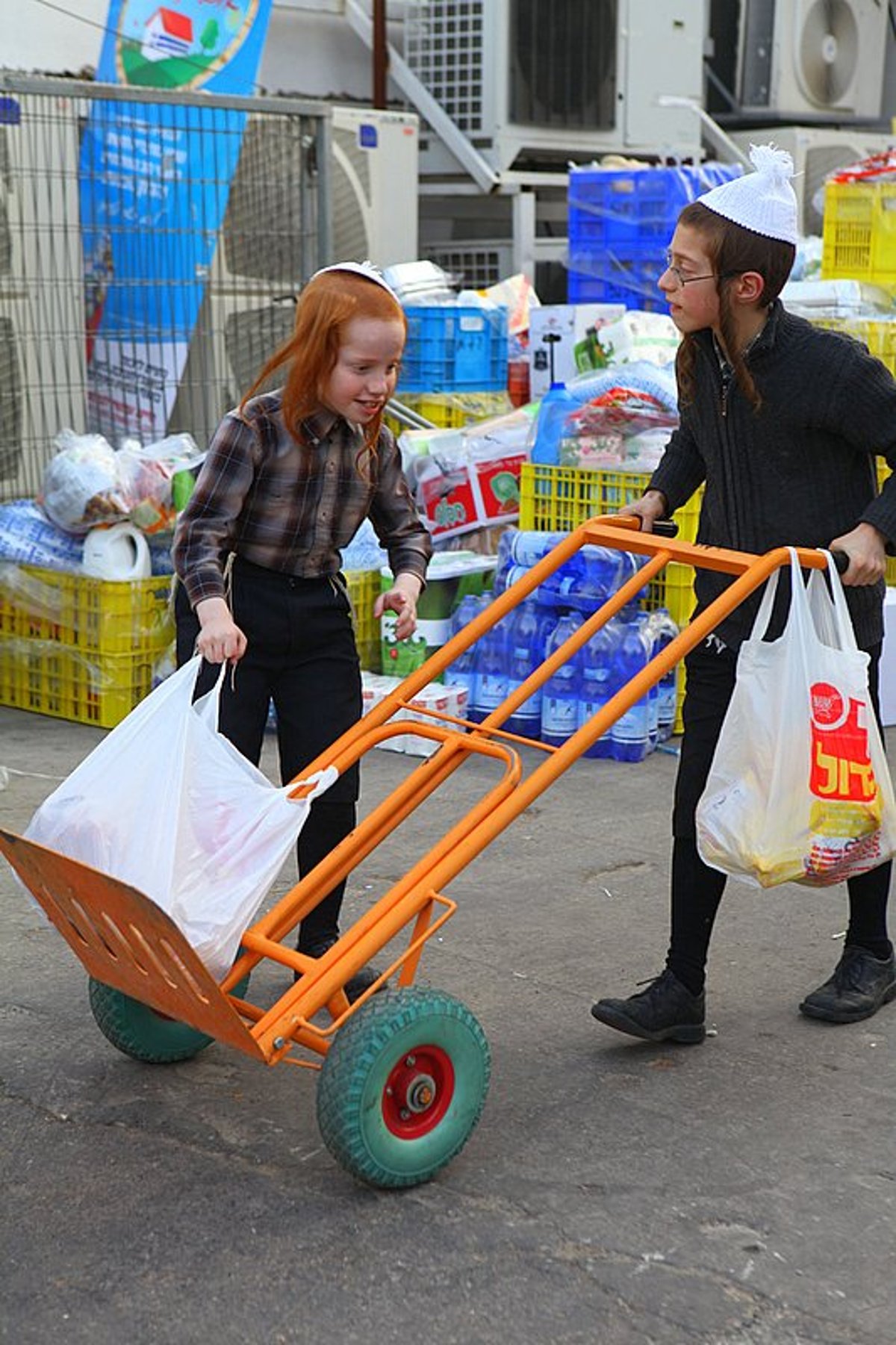 ירושלים כשרה לפסח: ההכנות לחג החרות בבירה, תיעוד ענק