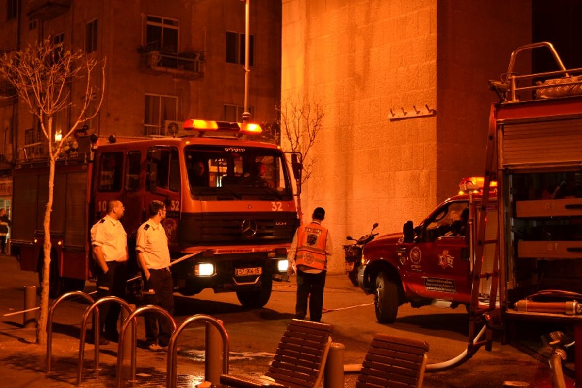 קרבן פסח: בית חב"ד בירושלים עלה בלהבות