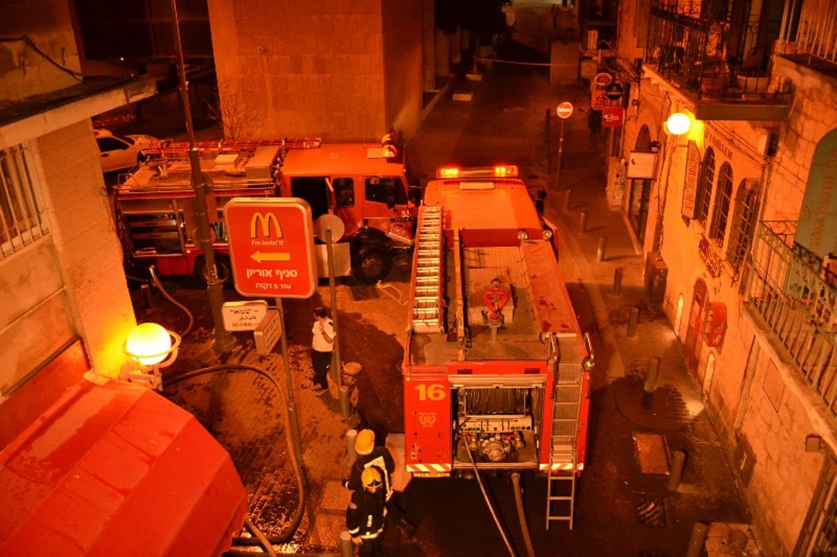 קרבן פסח: בית חב"ד בירושלים עלה בלהבות