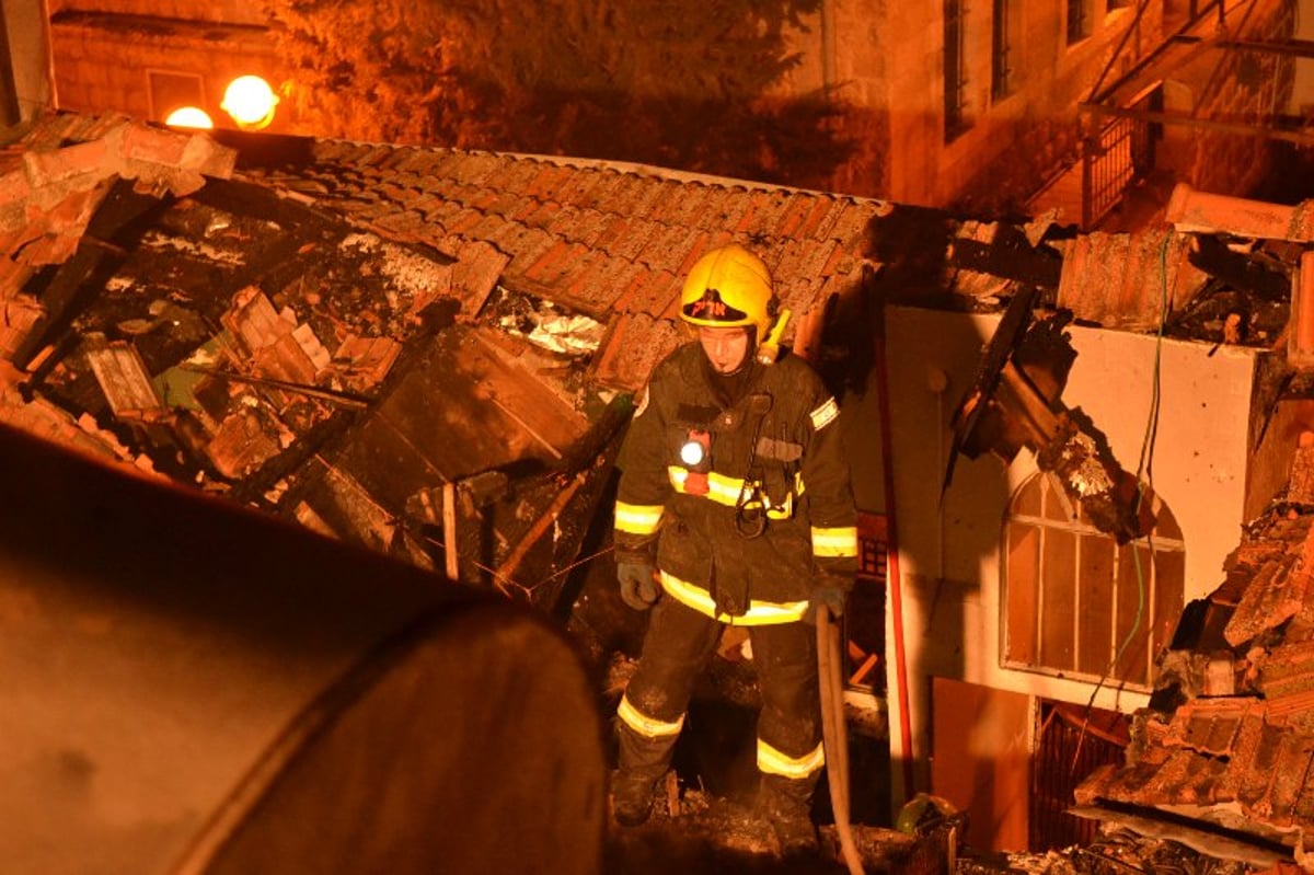 קרבן פסח: בית חב"ד בירושלים עלה בלהבות