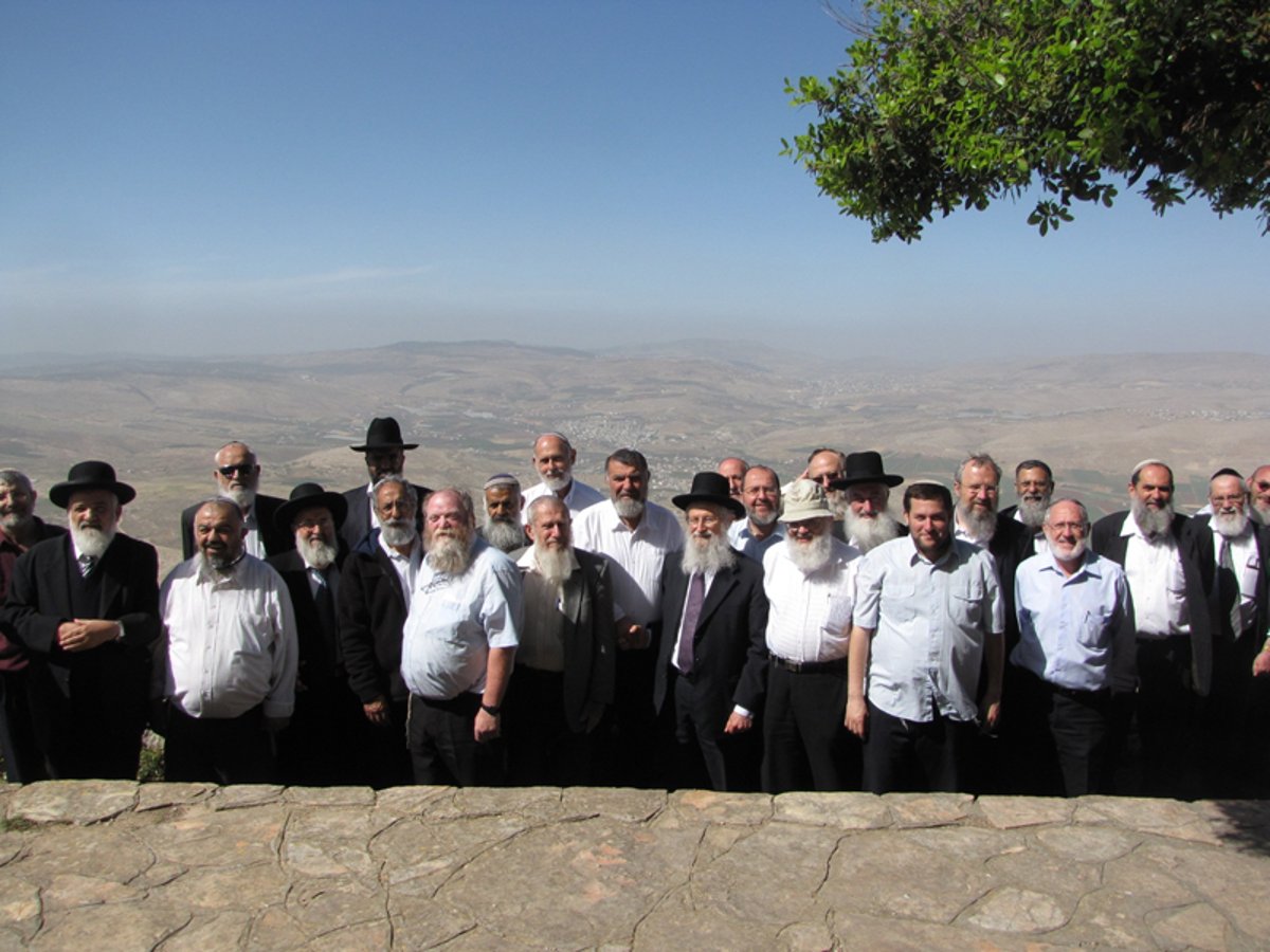 ארבעים רבנים בסיור בשומרון: "להחזיר השלטון היהודי לקבר יוסף"