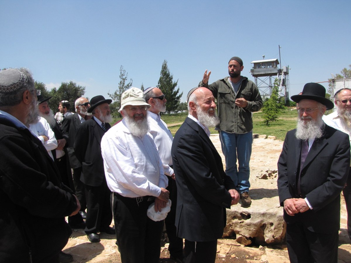 ארבעים רבנים בסיור בשומרון: "להחזיר השלטון היהודי לקבר יוסף"