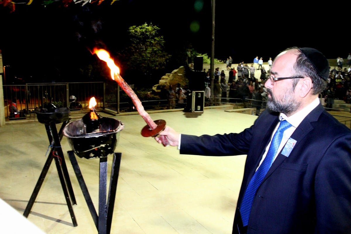 לזכרם: יעקב מרגי הדליק משואה באלעד