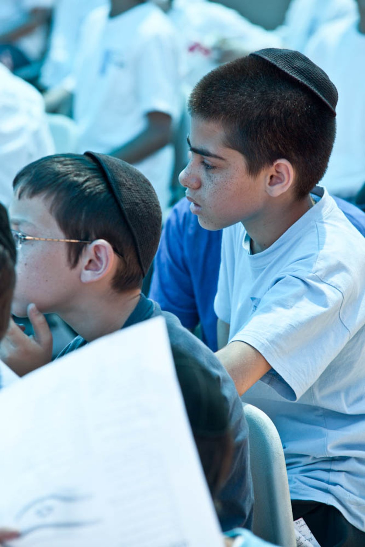 לראשונה: מוסד חרדי קיים טקס יום זיכרון בהשתתפות ההורים