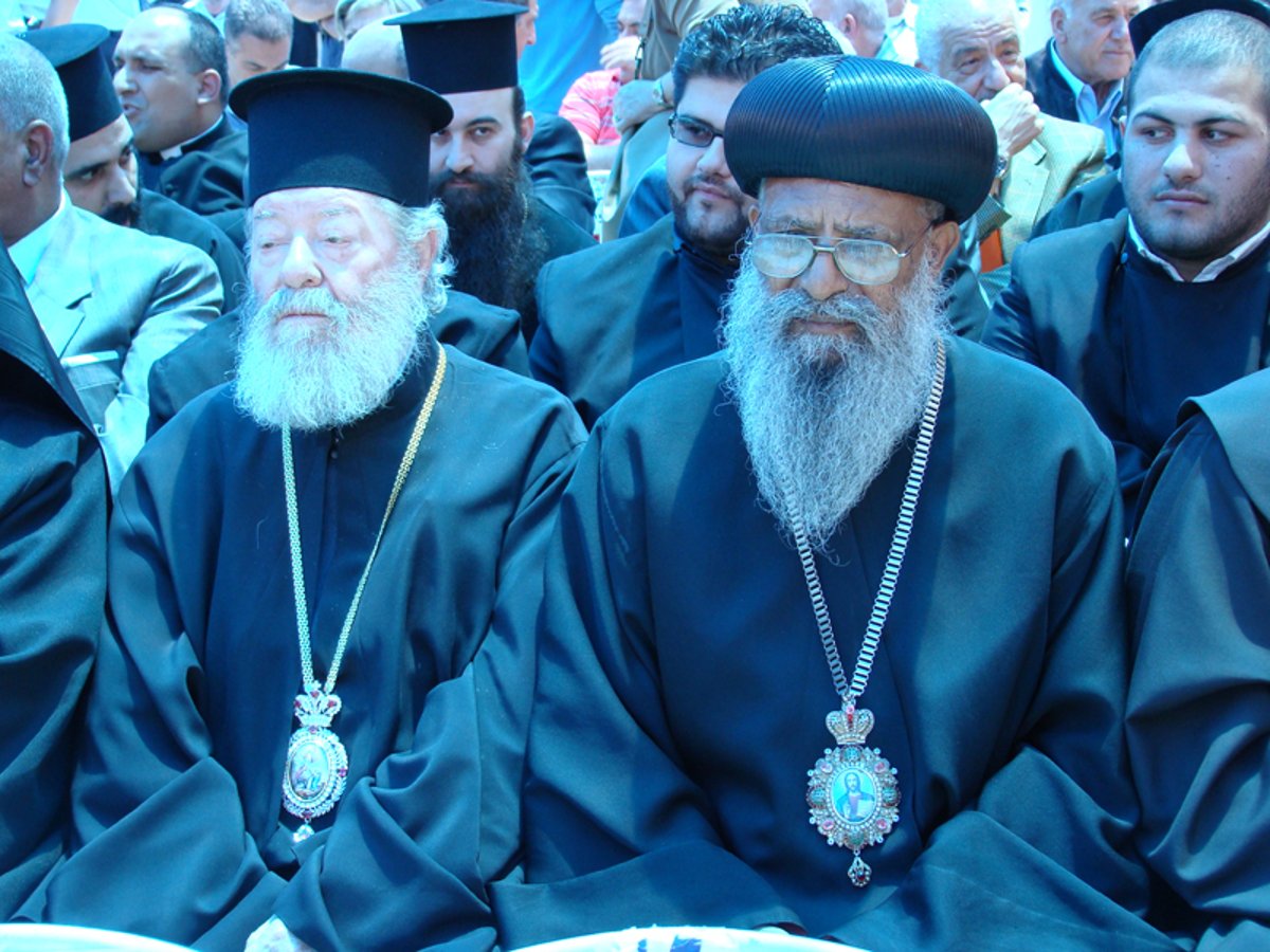 מבוכה: הרב הדרוש לחקירה התייצב באירוע של המשטרה