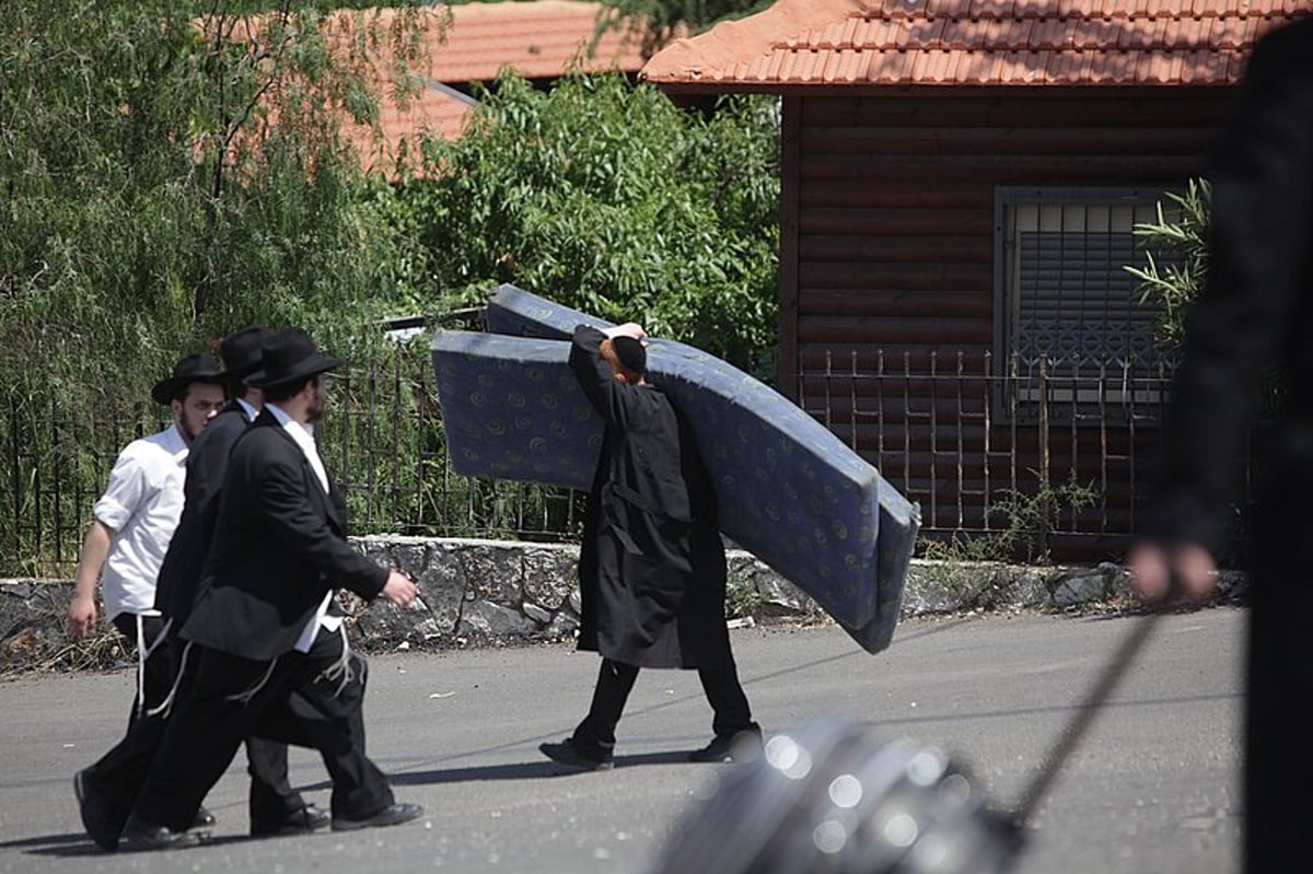 הנהירה למירון: אלפים כבר הגיעו > גלריה