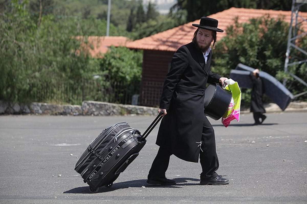 הנהירה למירון: אלפים כבר הגיעו > גלריה