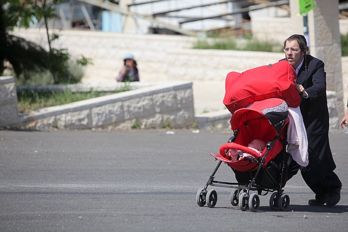 הנהירה למירון: אלפים כבר הגיעו > גלריה