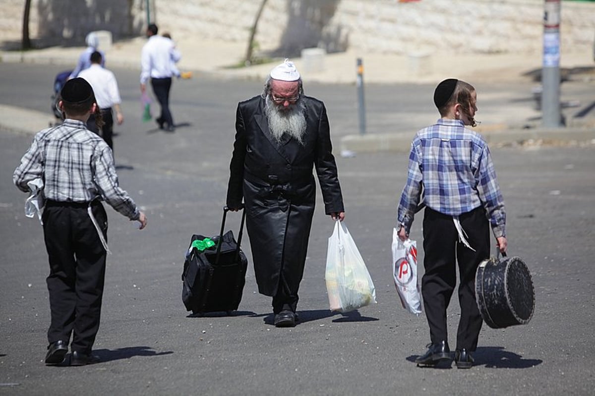 הנהירה למירון: אלפים כבר הגיעו > גלריה