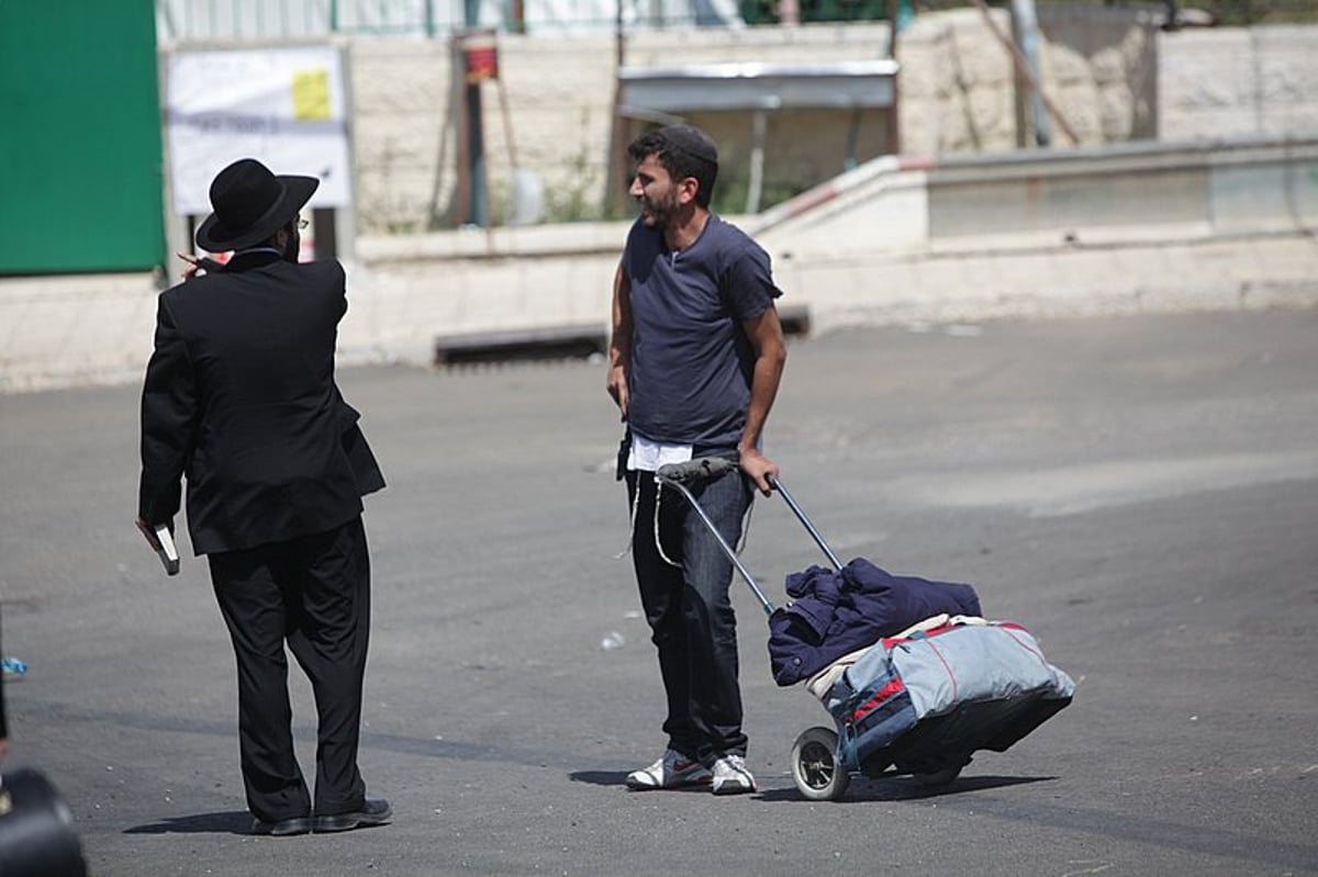 הנהירה למירון: אלפים כבר הגיעו > גלריה