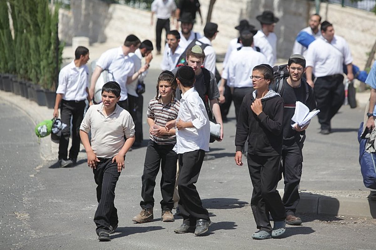 הנהירה למירון: אלפים כבר הגיעו > גלריה