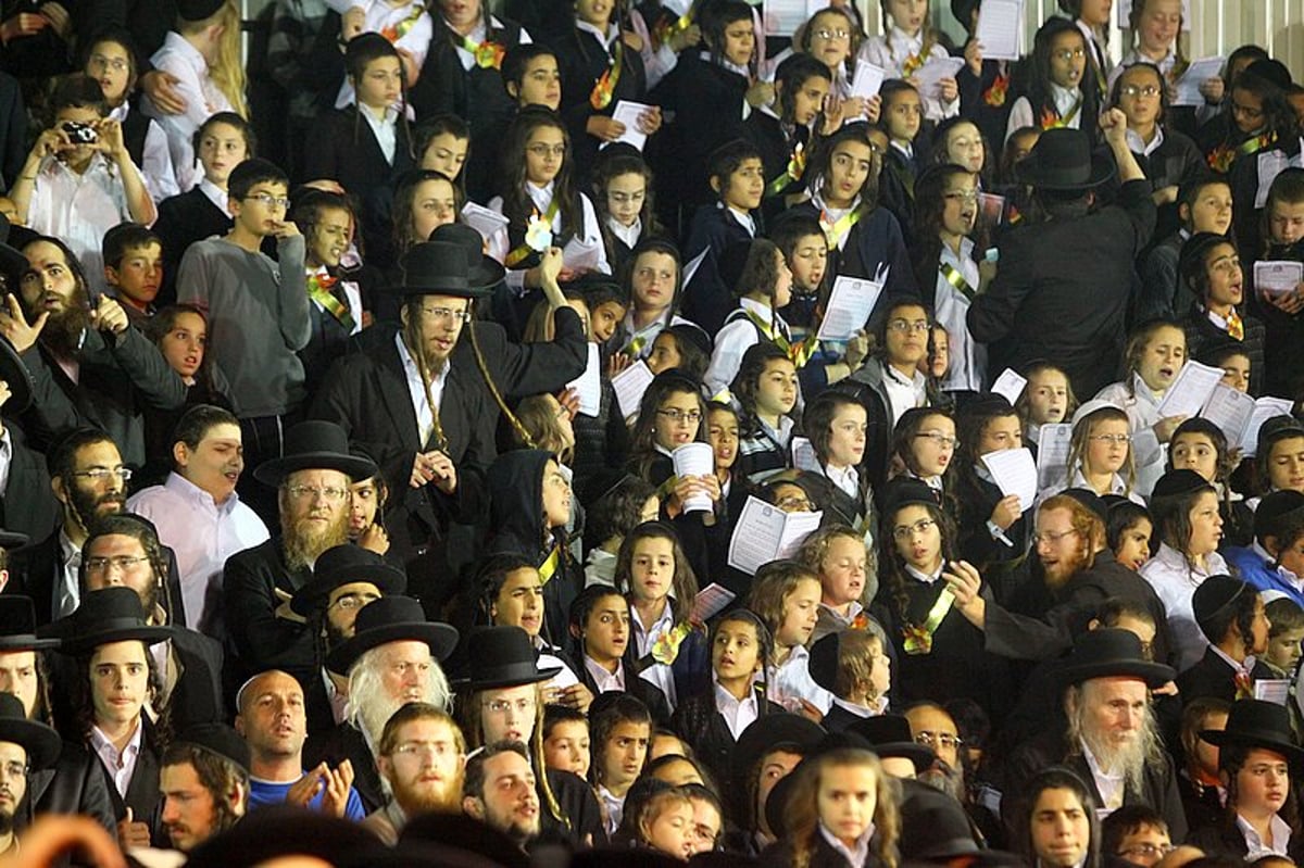 שנתיים לאסון ב"שובו בנים": הגר"א ברלנד הדליק במירון