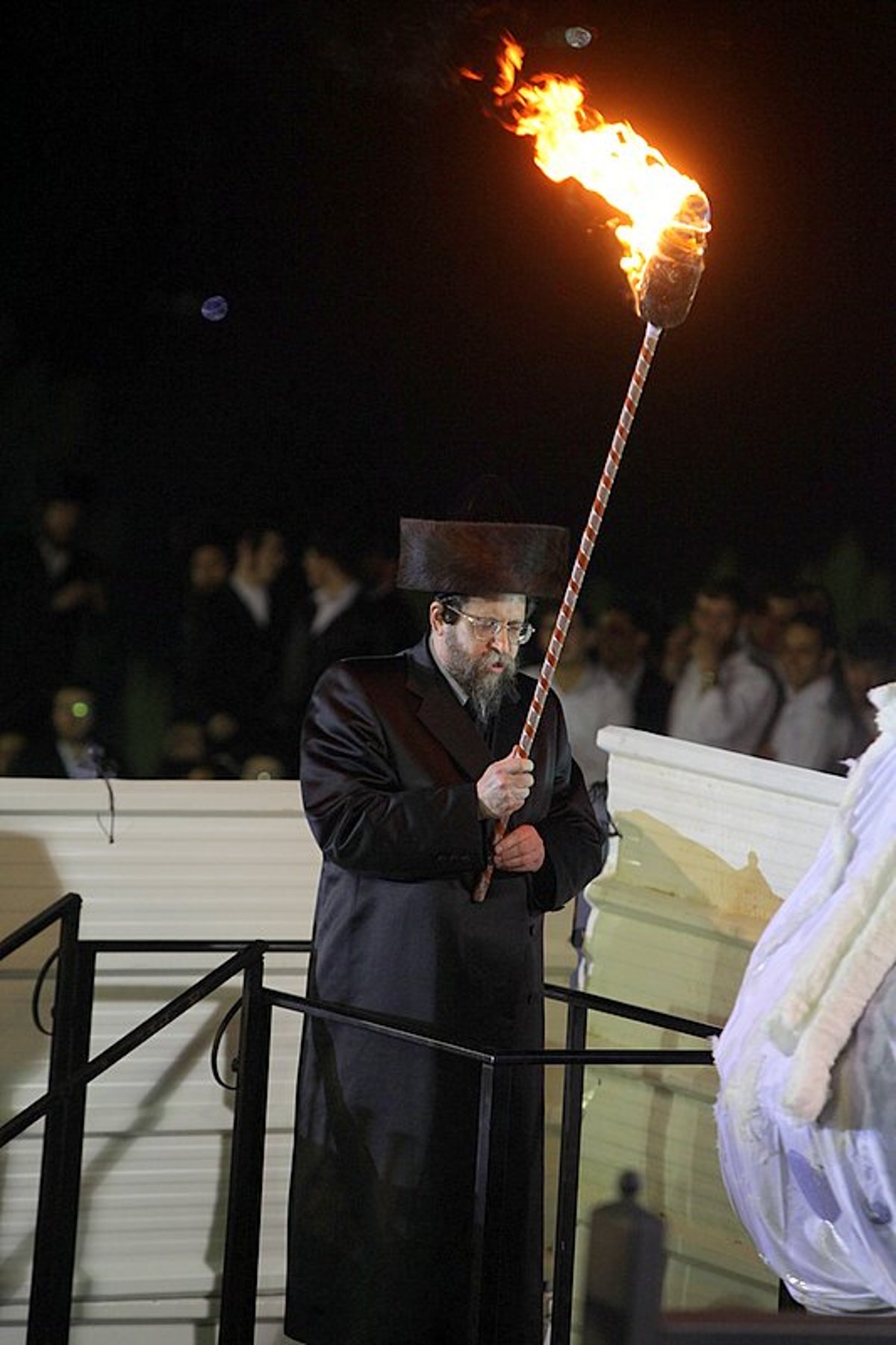 כ"ק האדמו"ר מבאיאן פתח את אירועי מירון בהדלקה המרכזית