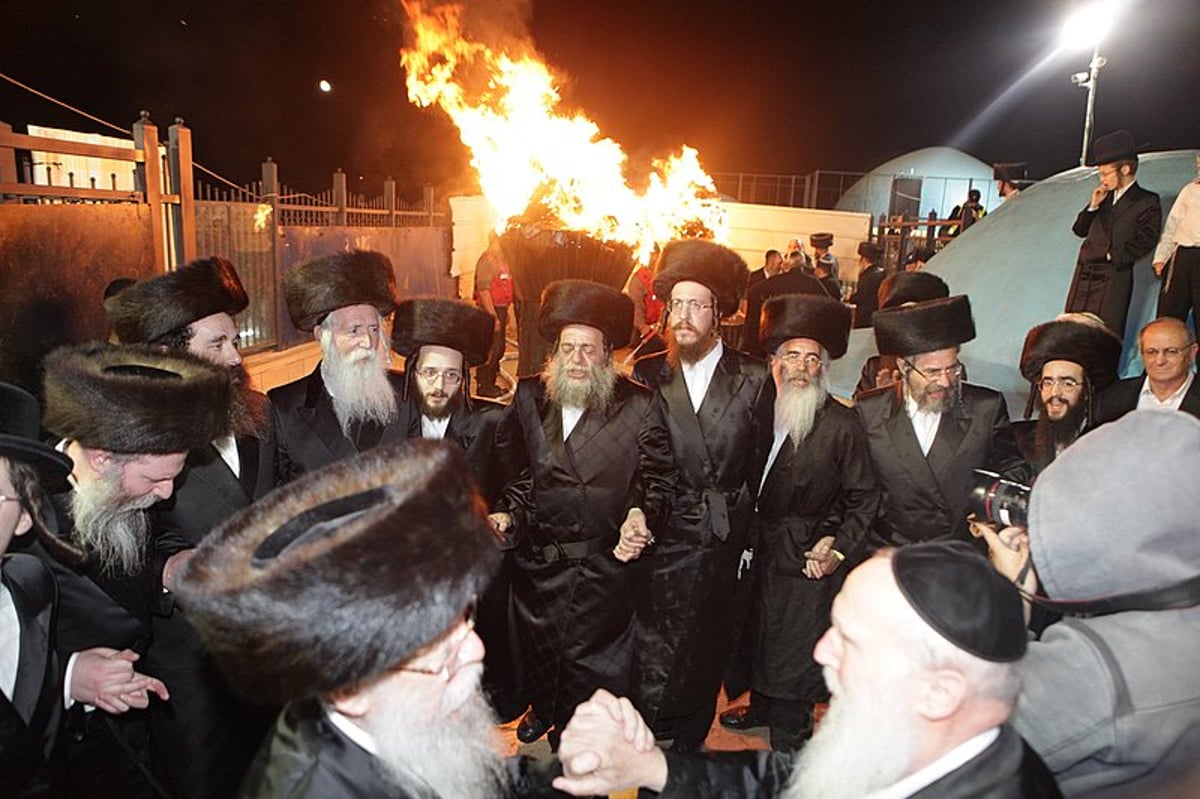 כ"ק האדמו"ר מבאיאן פתח את אירועי מירון בהדלקה המרכזית