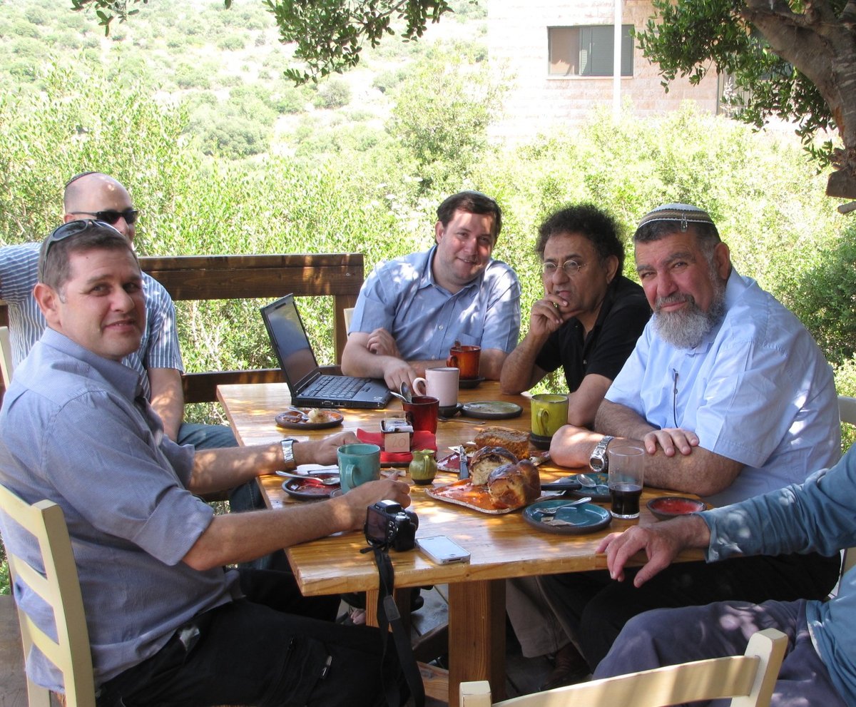 בן-דרור ימיני בא לשומרון ופגש מטיילים מרחבי הארץ