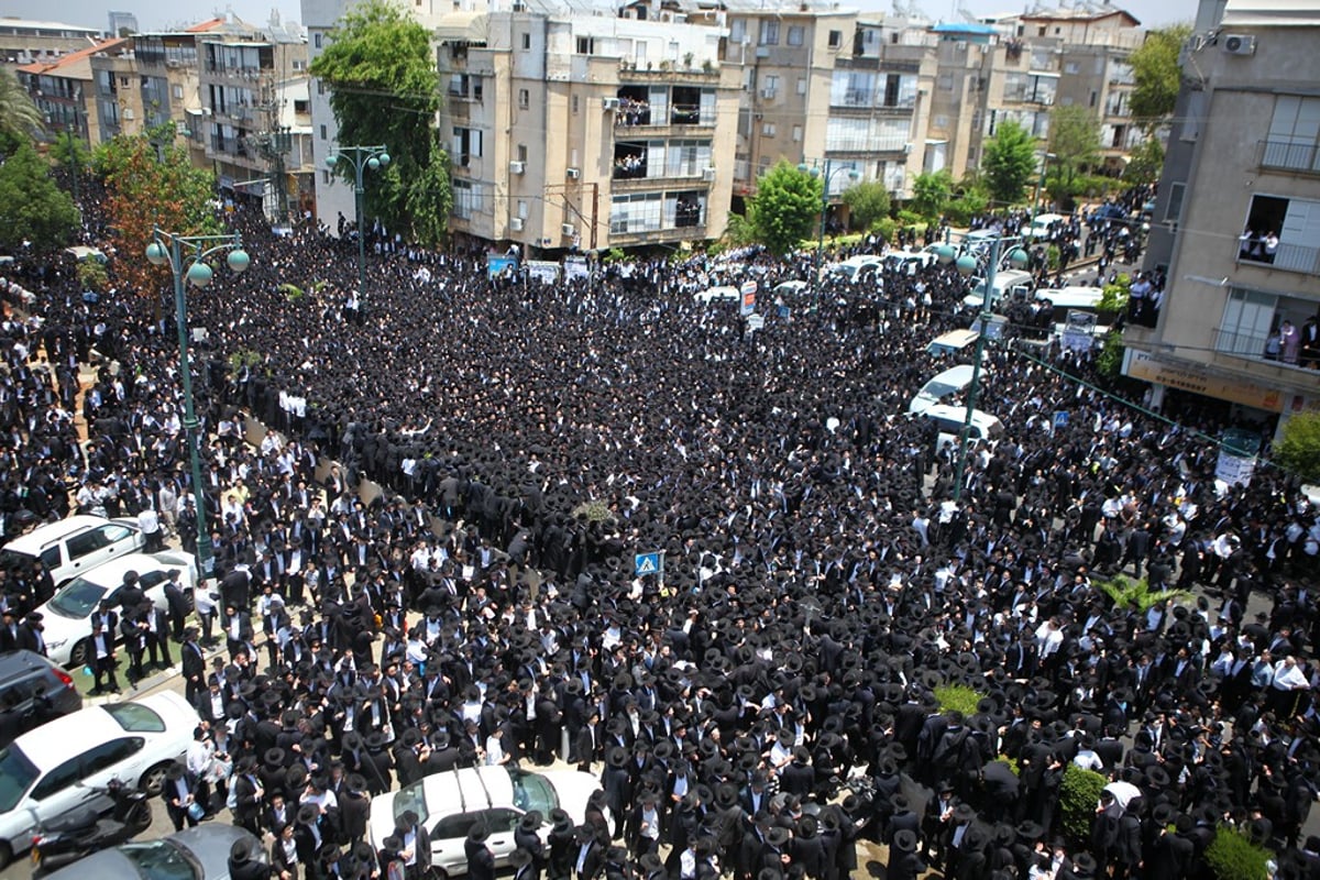 מסע הלוויה: עשרות תמונות, רבבות דמעות