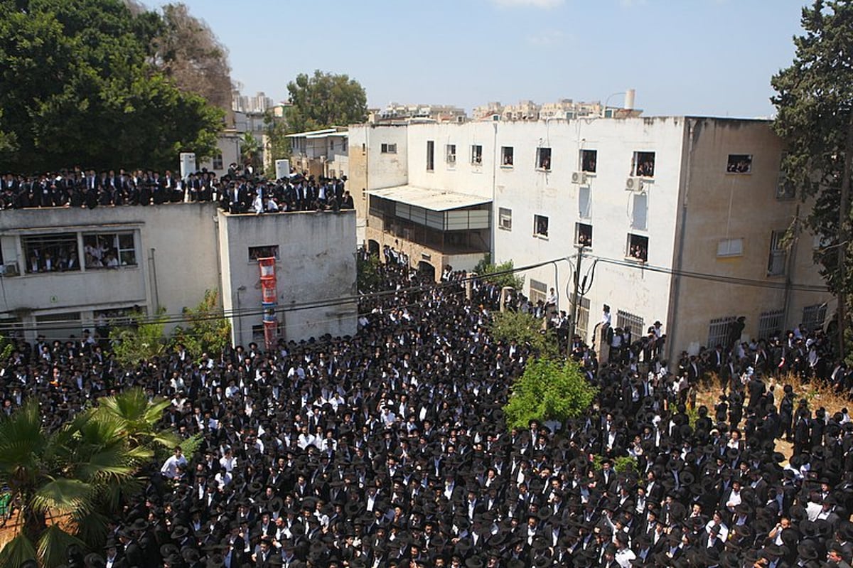 מאה אלף בהלווית מרן רבי מיכל-יהודה לפקוביץ' זצ"ל