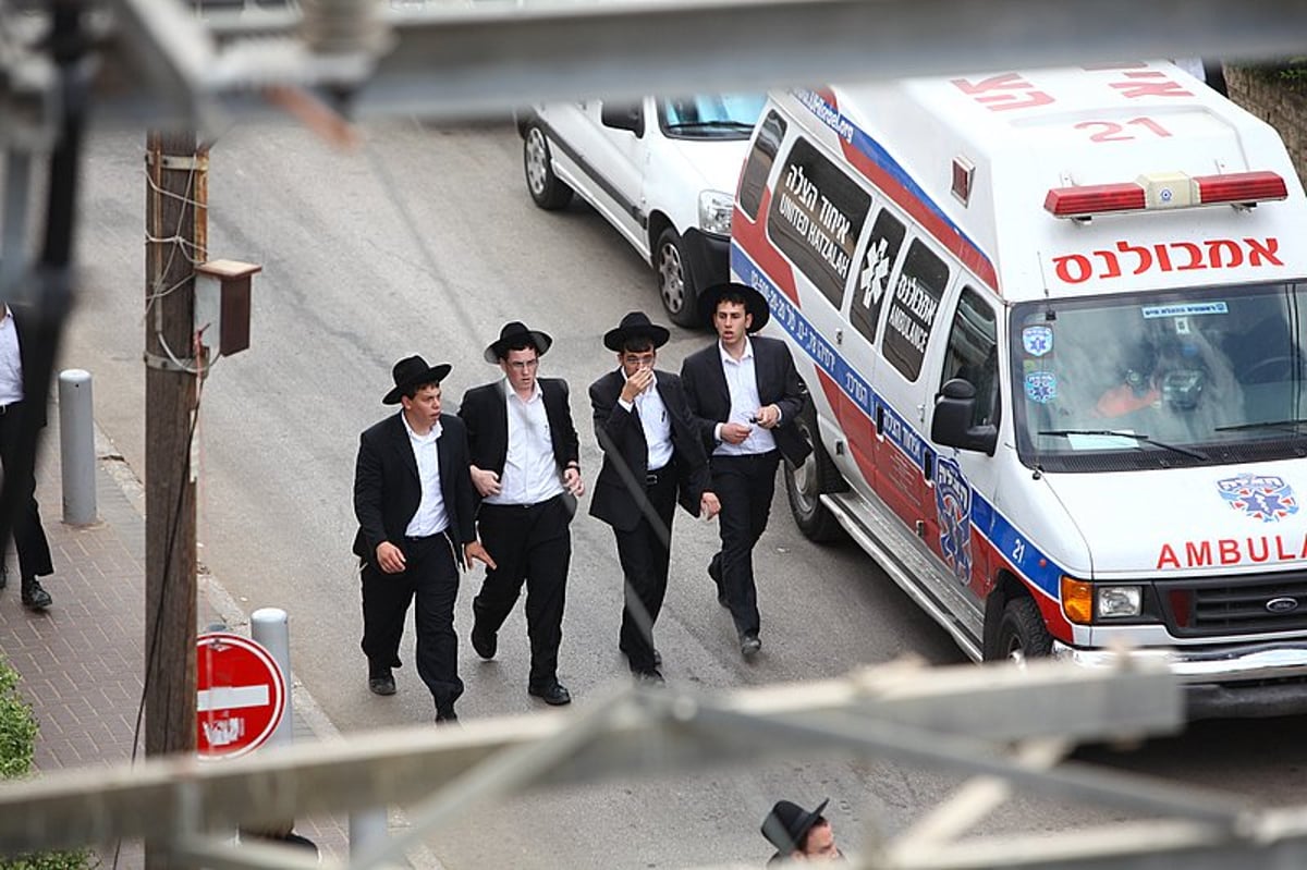 מאה אלף בהלווית מרן רבי מיכל-יהודה לפקוביץ' זצ"ל