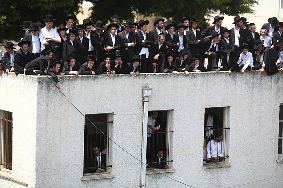 מאה אלף בהלווית מרן רבי מיכל-יהודה לפקוביץ' זצ"ל