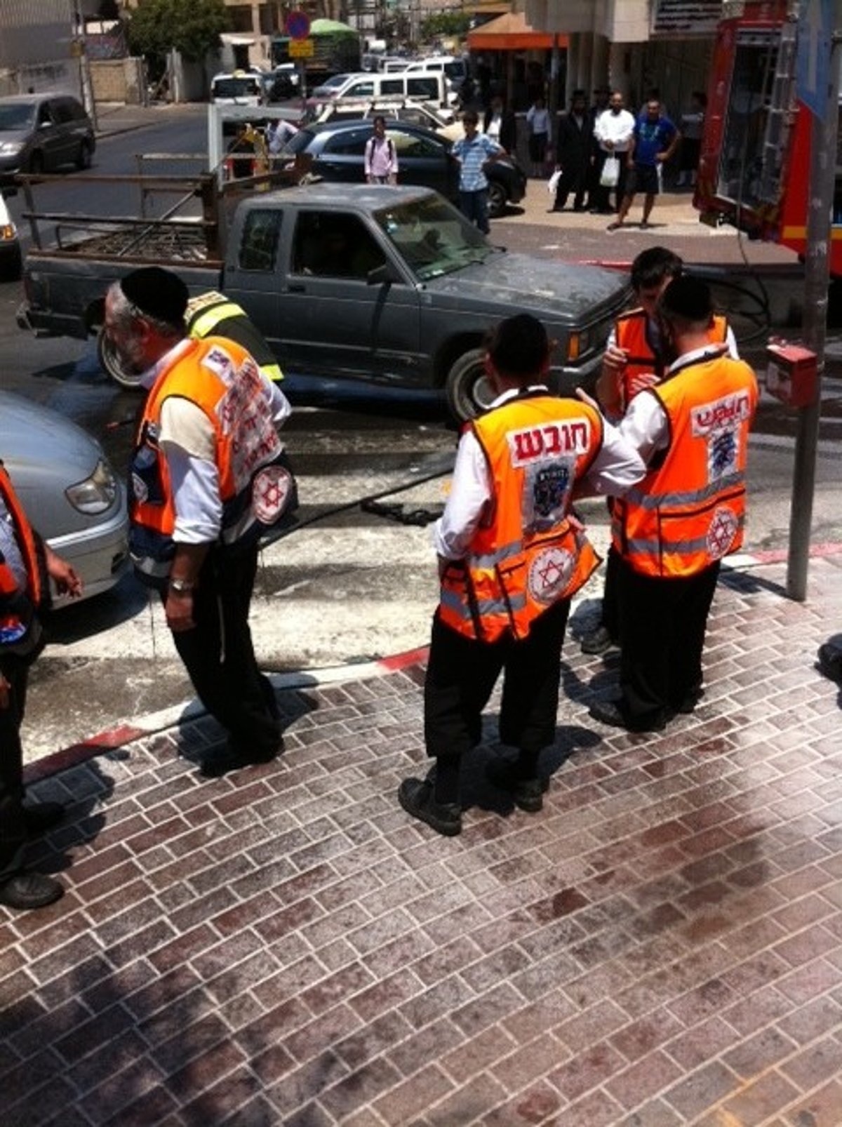 בני-ברק: נוסעים ניצלו רגעים לפני שהרכב עלה באש